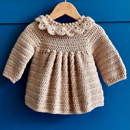Modello all'uncinetto per vestitino da neonata/bambina - da 0-3 mesi a 5-6 anni