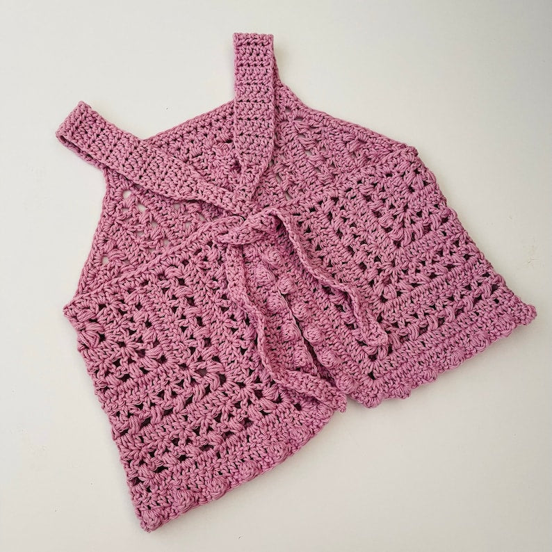Modello all'uncinetto per top boho da bambina - dai 6 mesi agli 8 anni