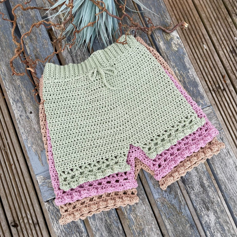 Completo boho con top e pantaloncini all'uncinetto - dai 6 mesi ai 10 anni